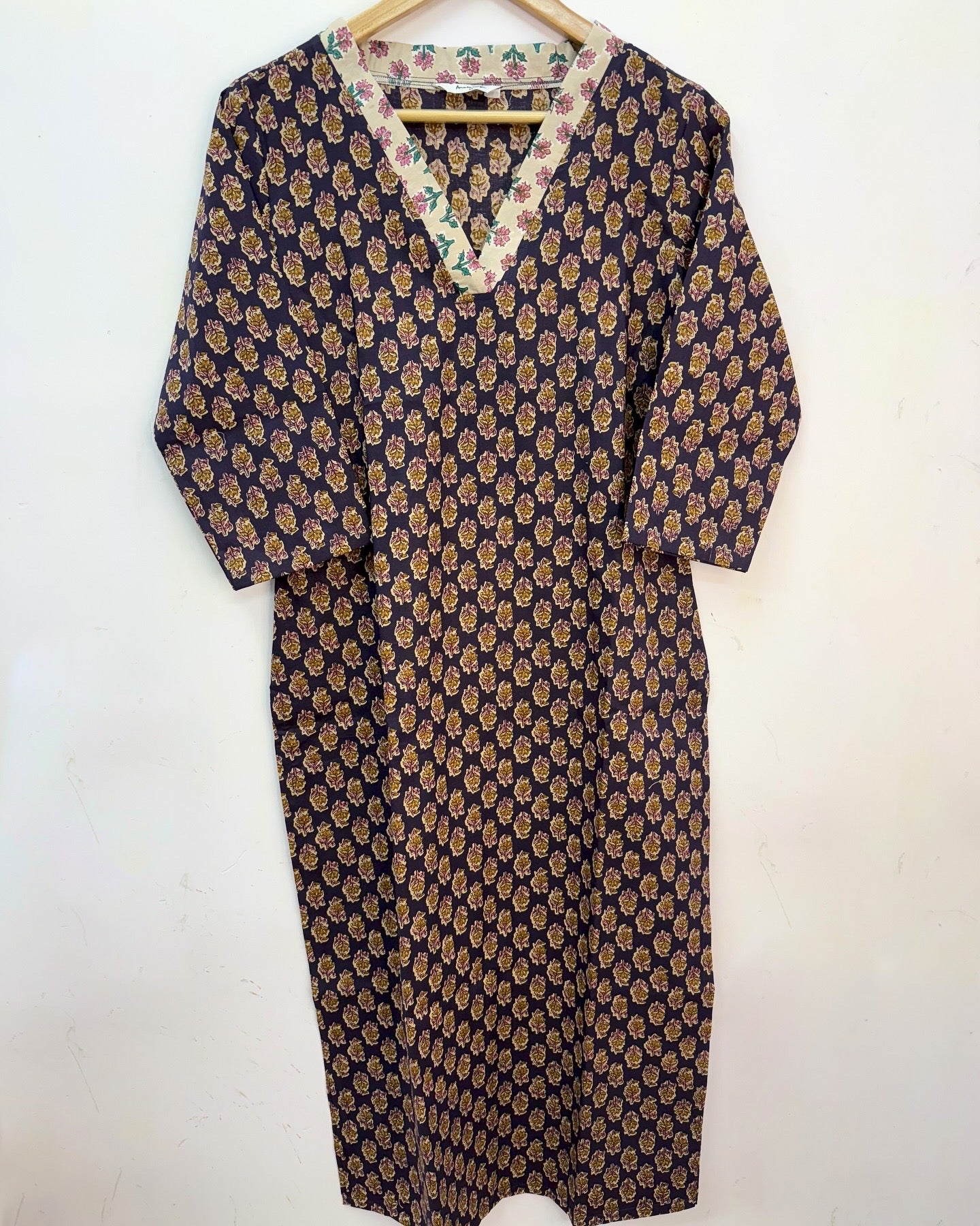 LONG KURTA WITH PATCHED-DETAILING