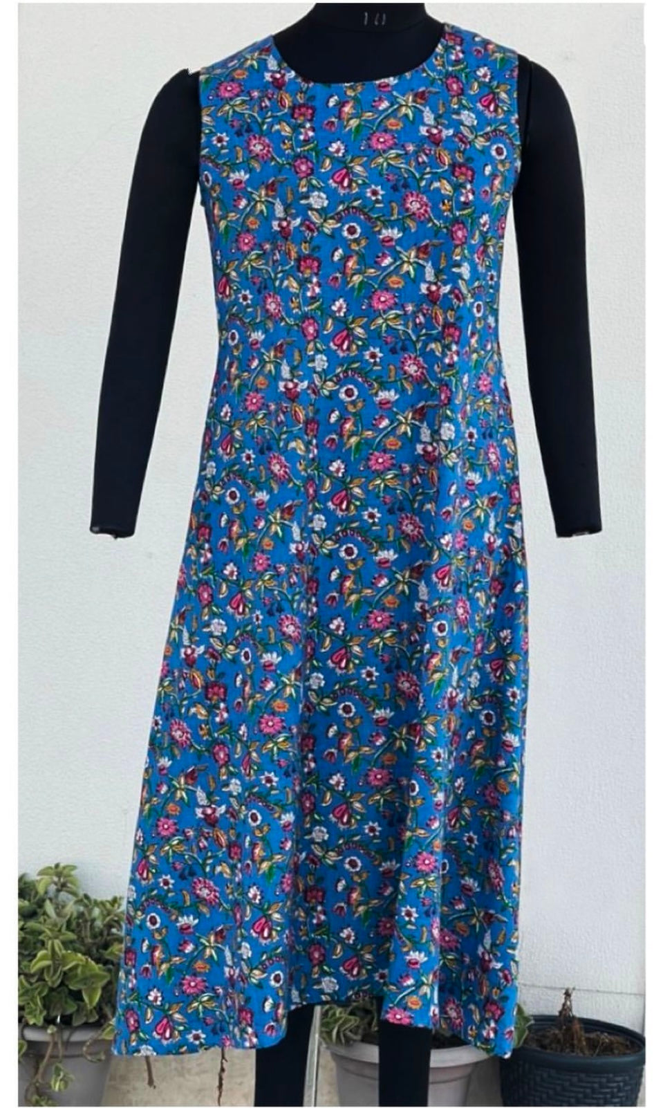 BASIC MIDI FLARED DRESS