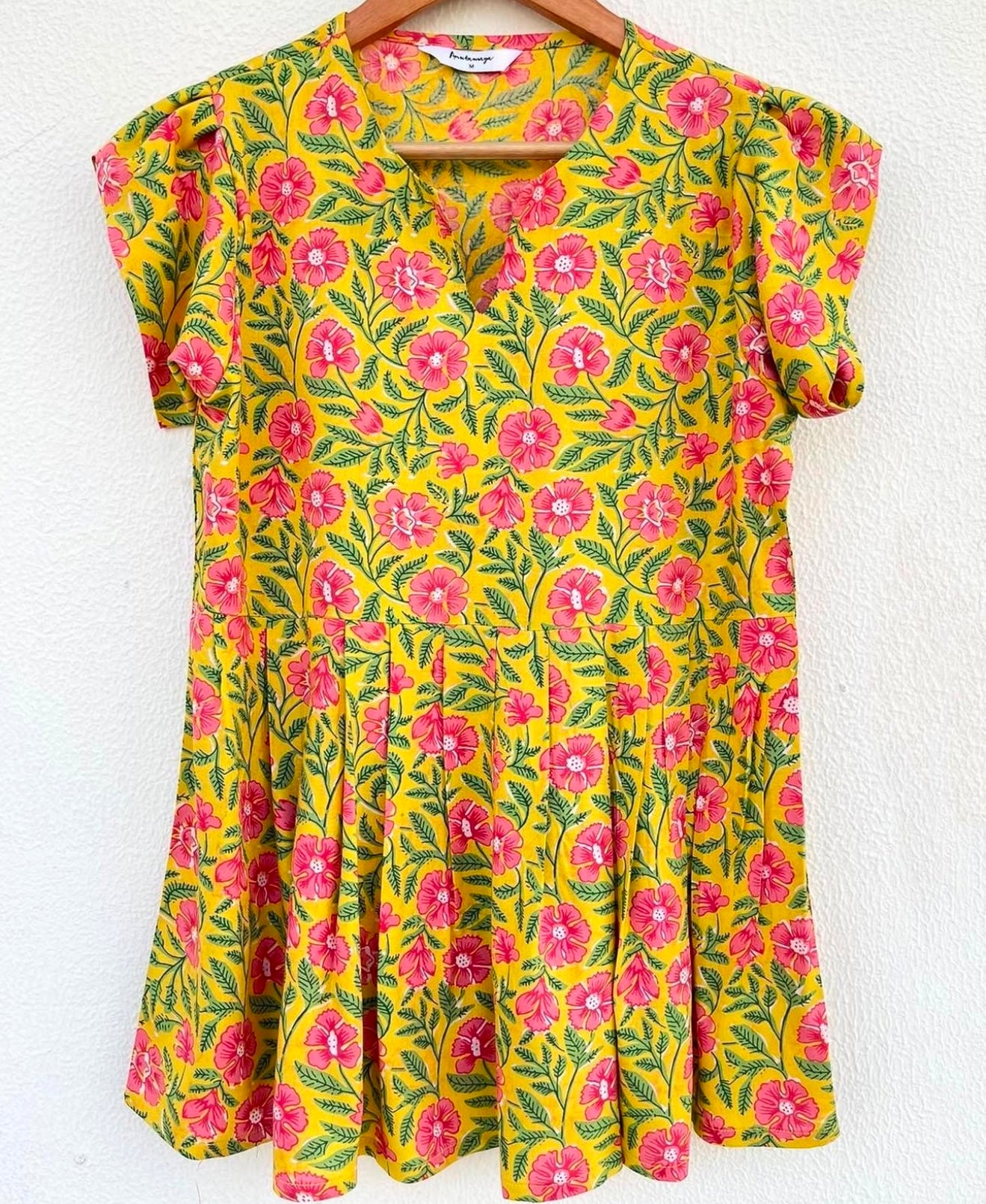 SHORT GATHERED V NECK KURTA WITH CAP SLEEVES