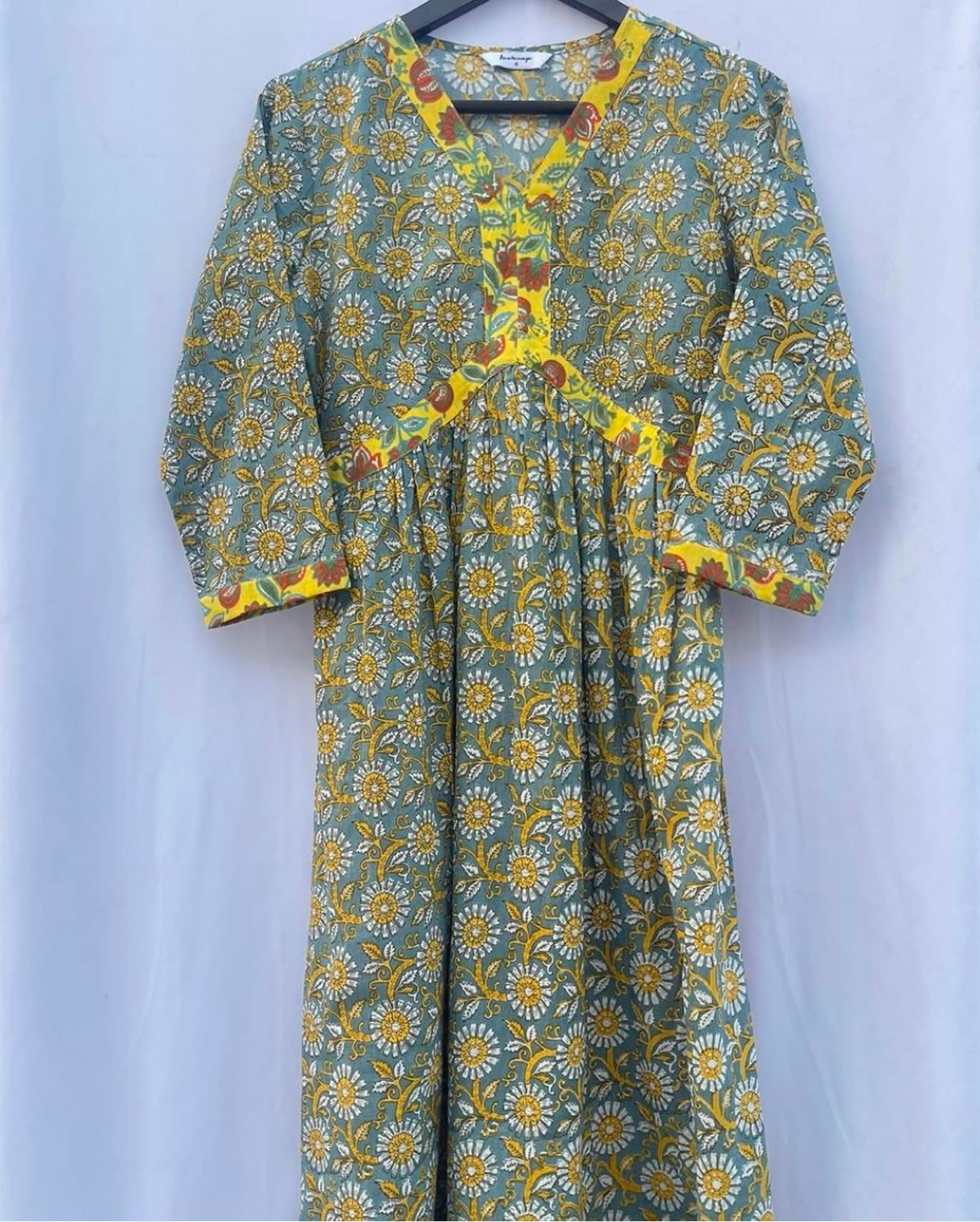 ALIA CUT LONG KURTA WITH BORDER DETAILING