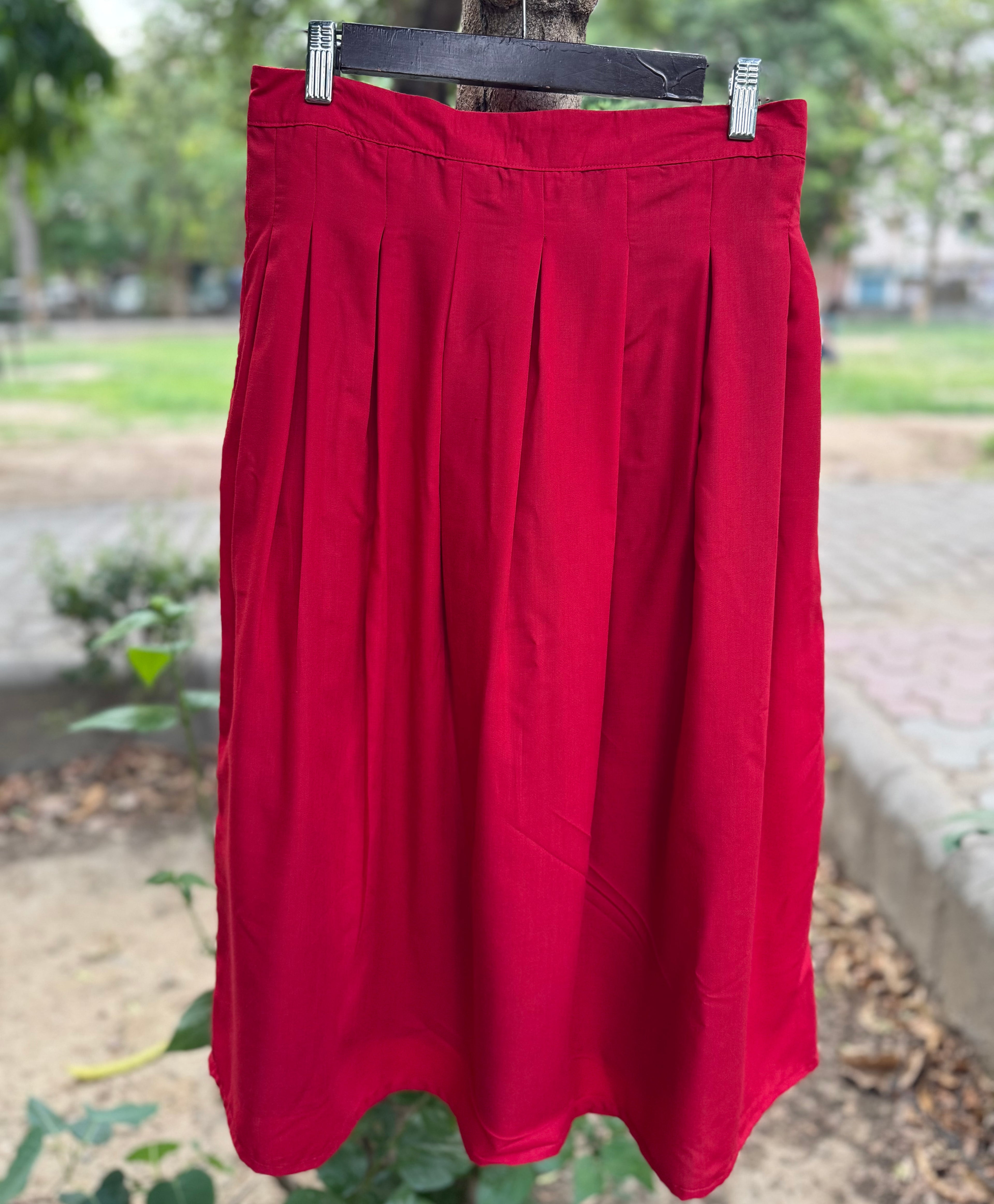 PLEATED SKIRT