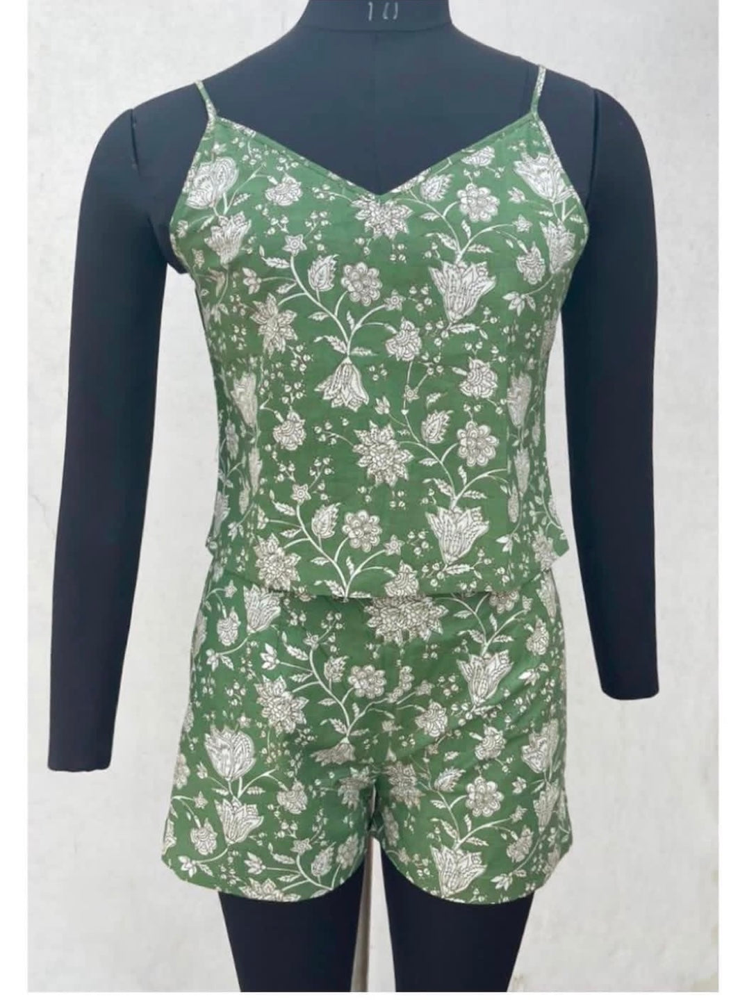 CAMISOLE SHORTS SET