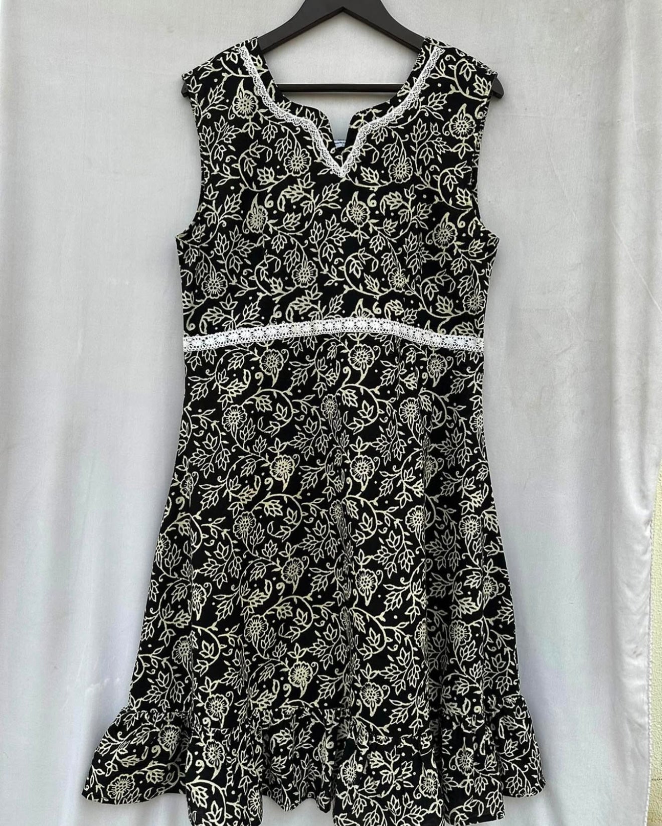 LACE STYLED FLARED DRESS