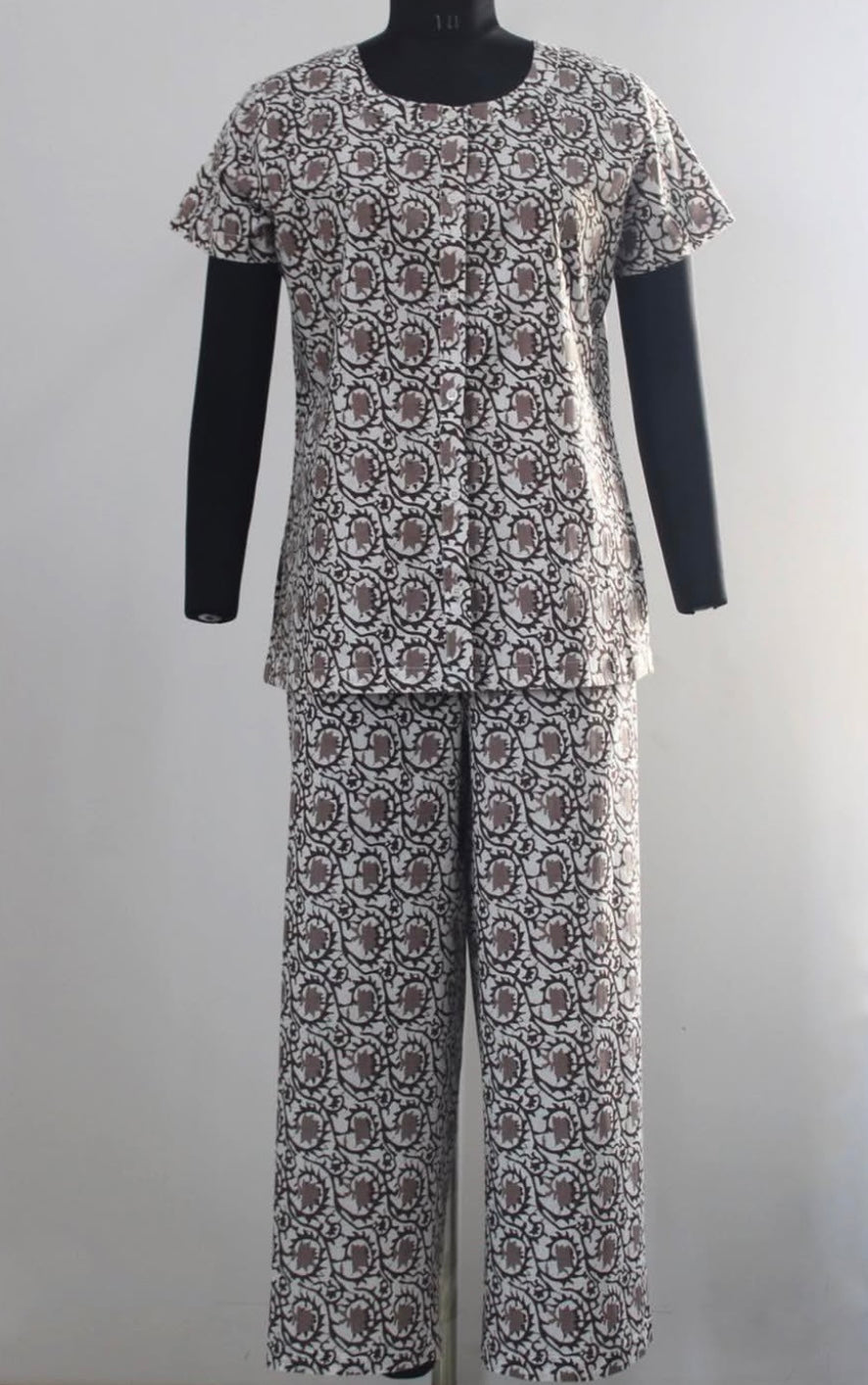 ROUND NECK BUTTON DOWN LOUNGEWEAR