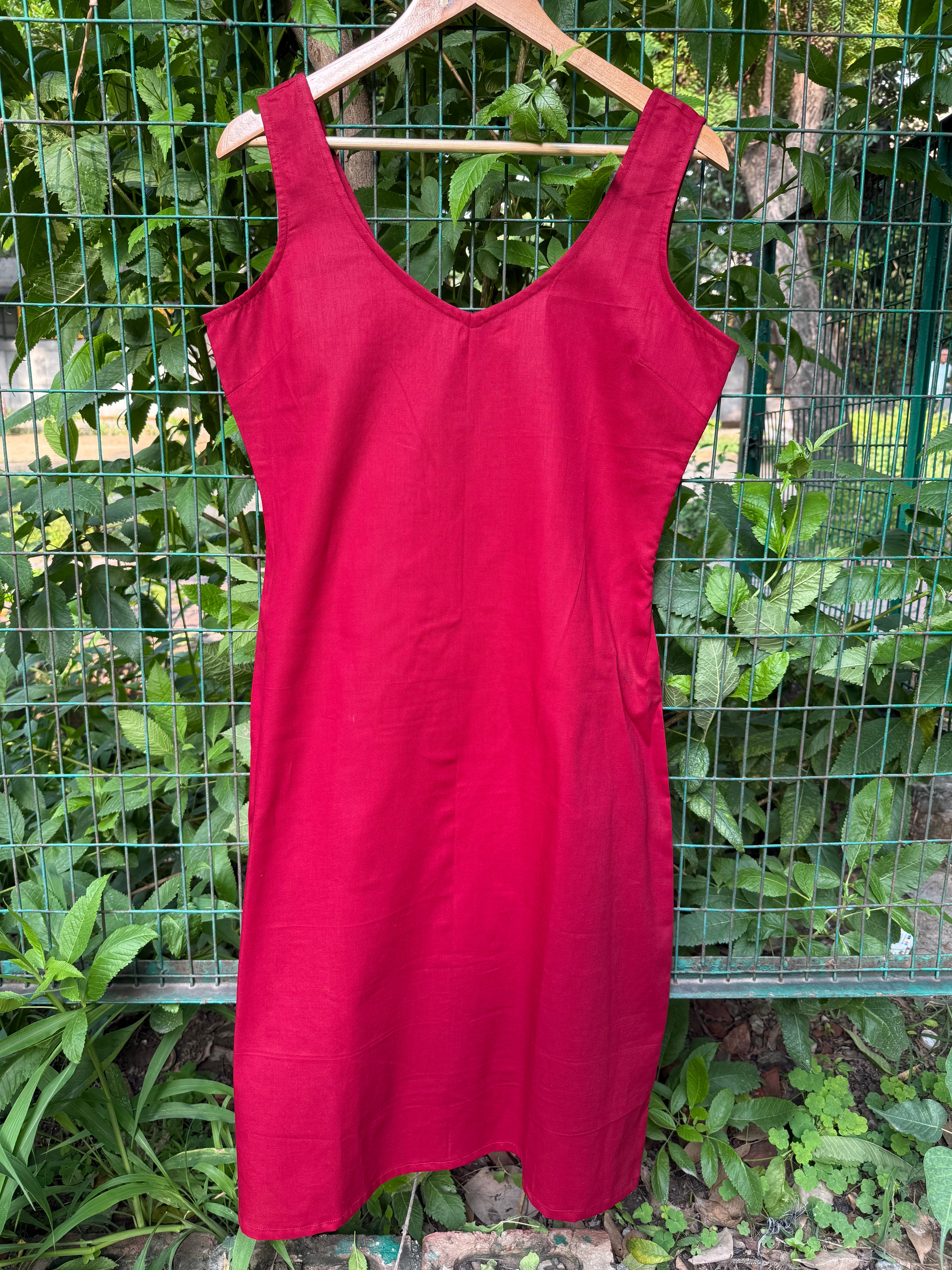 SOLID STRAIGHT DRESS WITH LINING