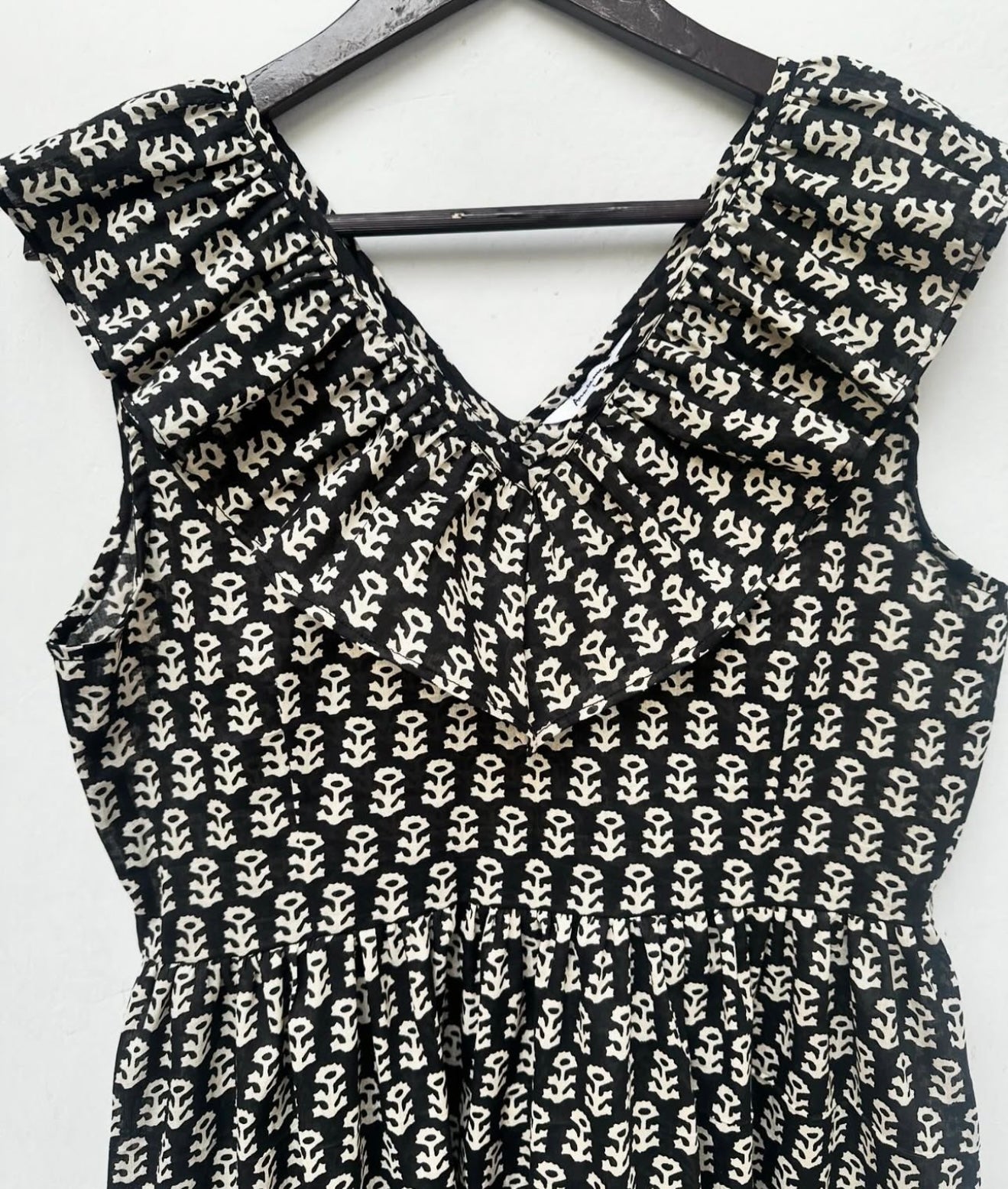 RUFFLED NECK TIERED DRESS