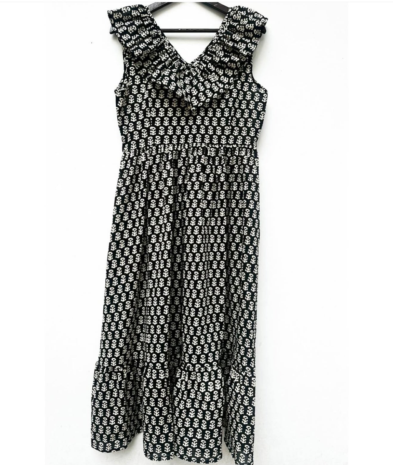 RUFFLED NECK TIERED DRESS