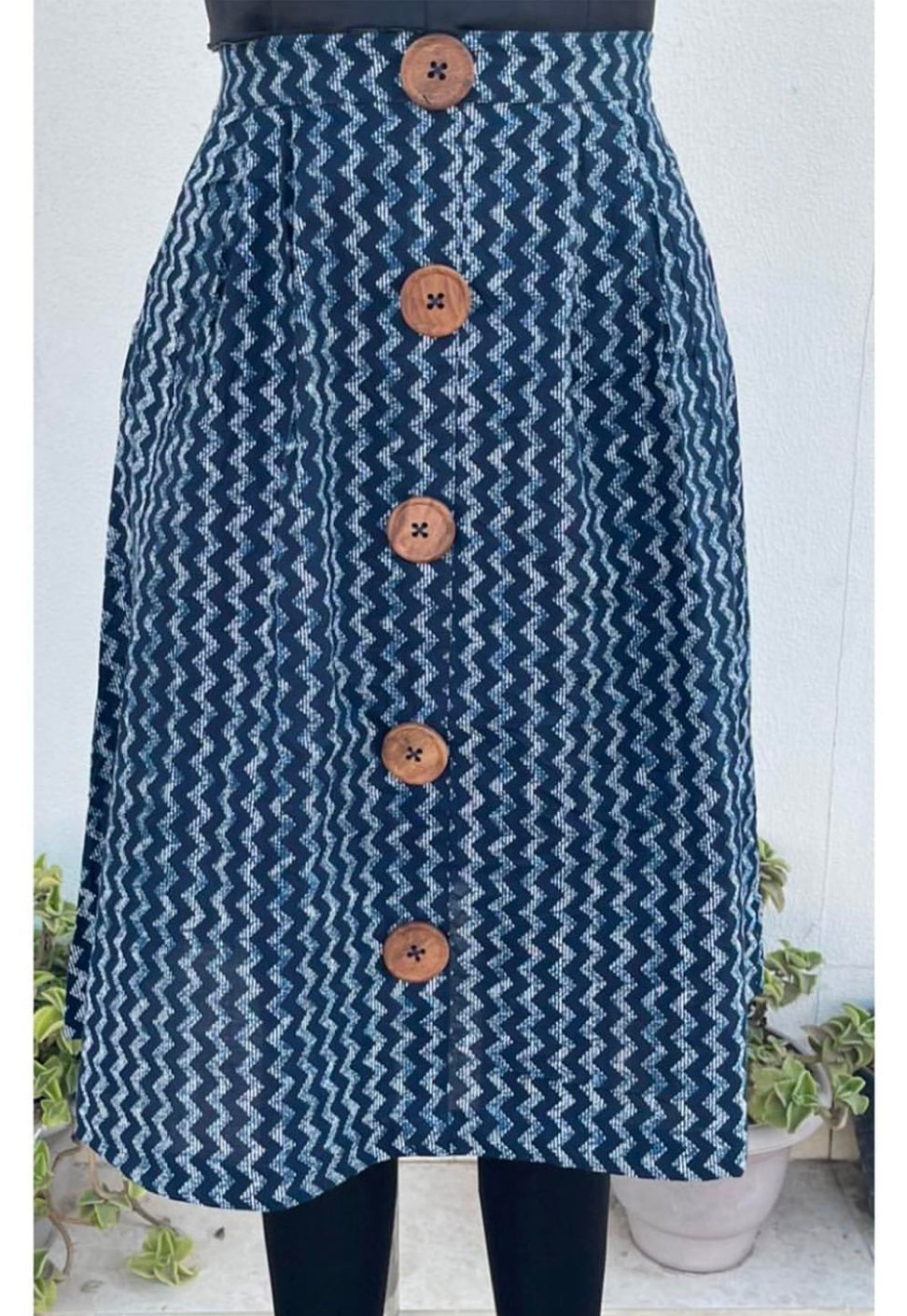 BUTTON-DOWN SKIRT