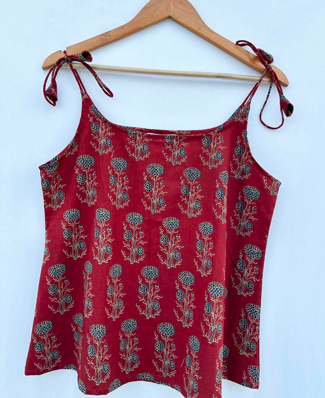 KNOT CAMI TOP