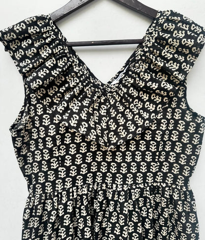 FRILL V-NECK DRESS
