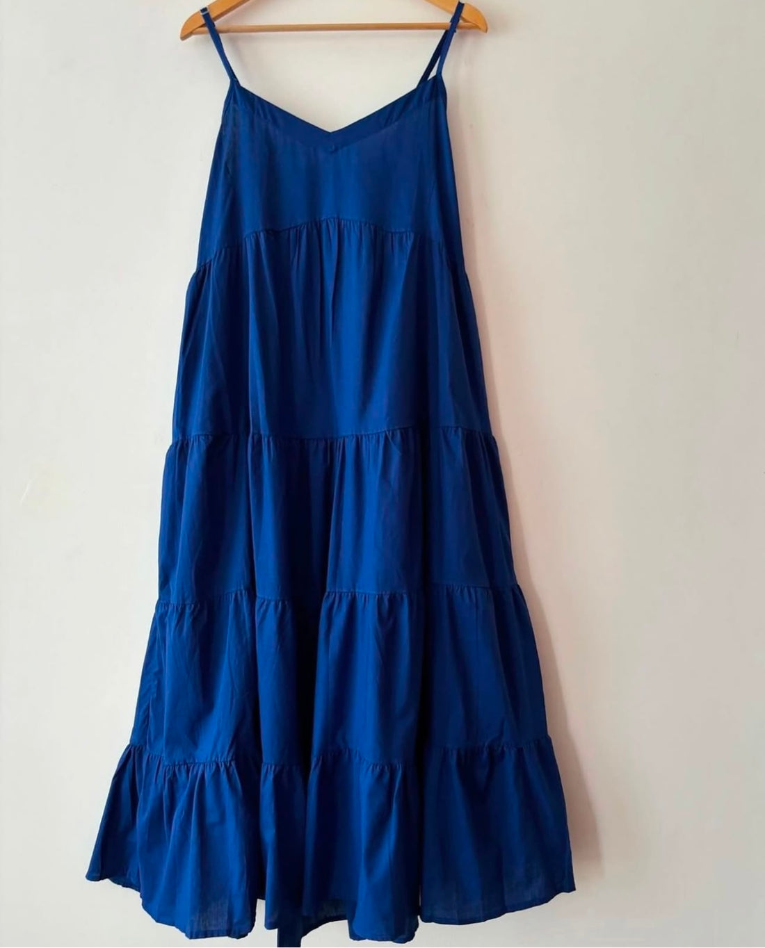SOLID TIERED STRAPPY DRESS