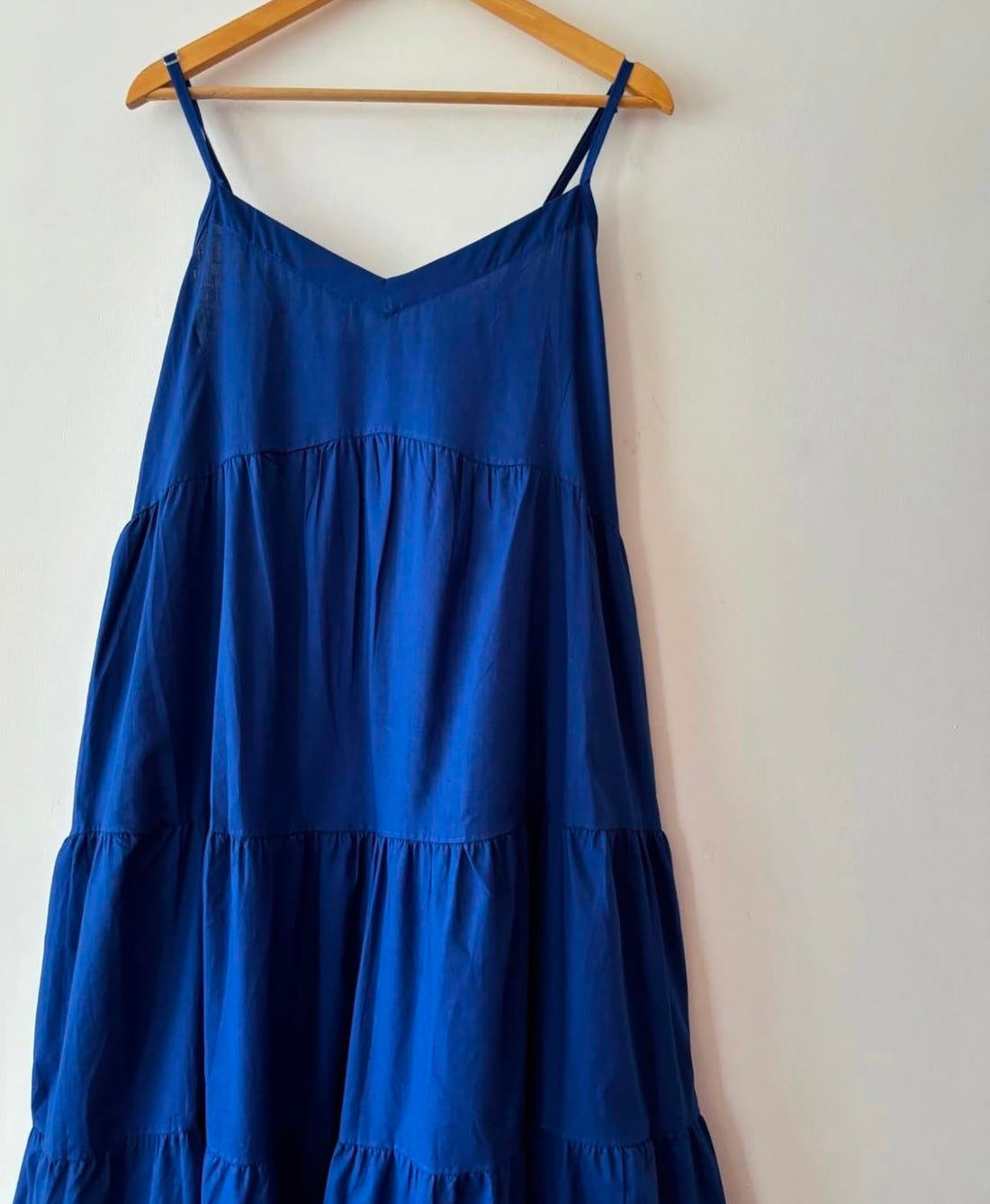 SOLID TIERED STRAPPY DRESS