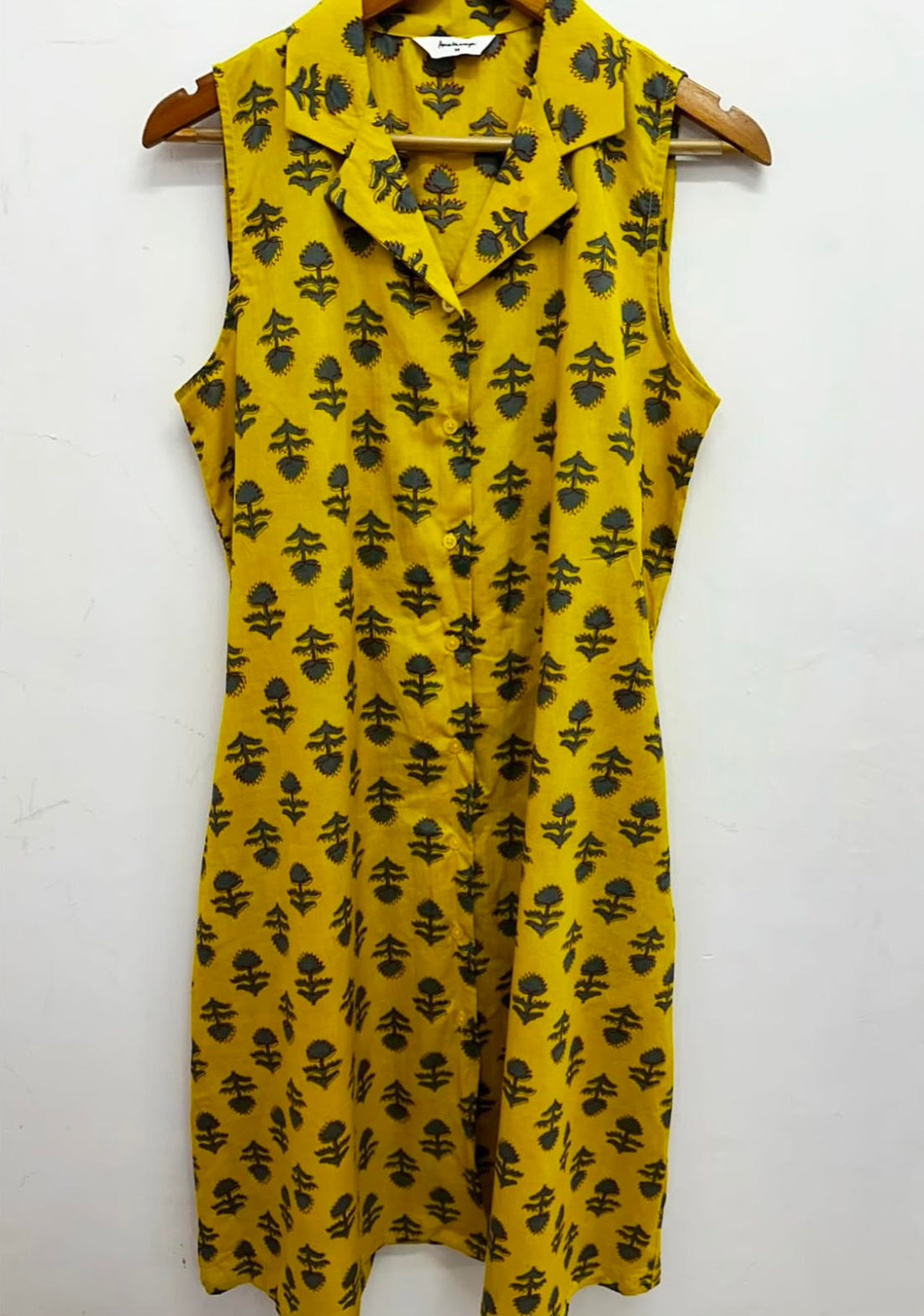 BUTTON DOWN DRESS WITH CUBAN COLLAR