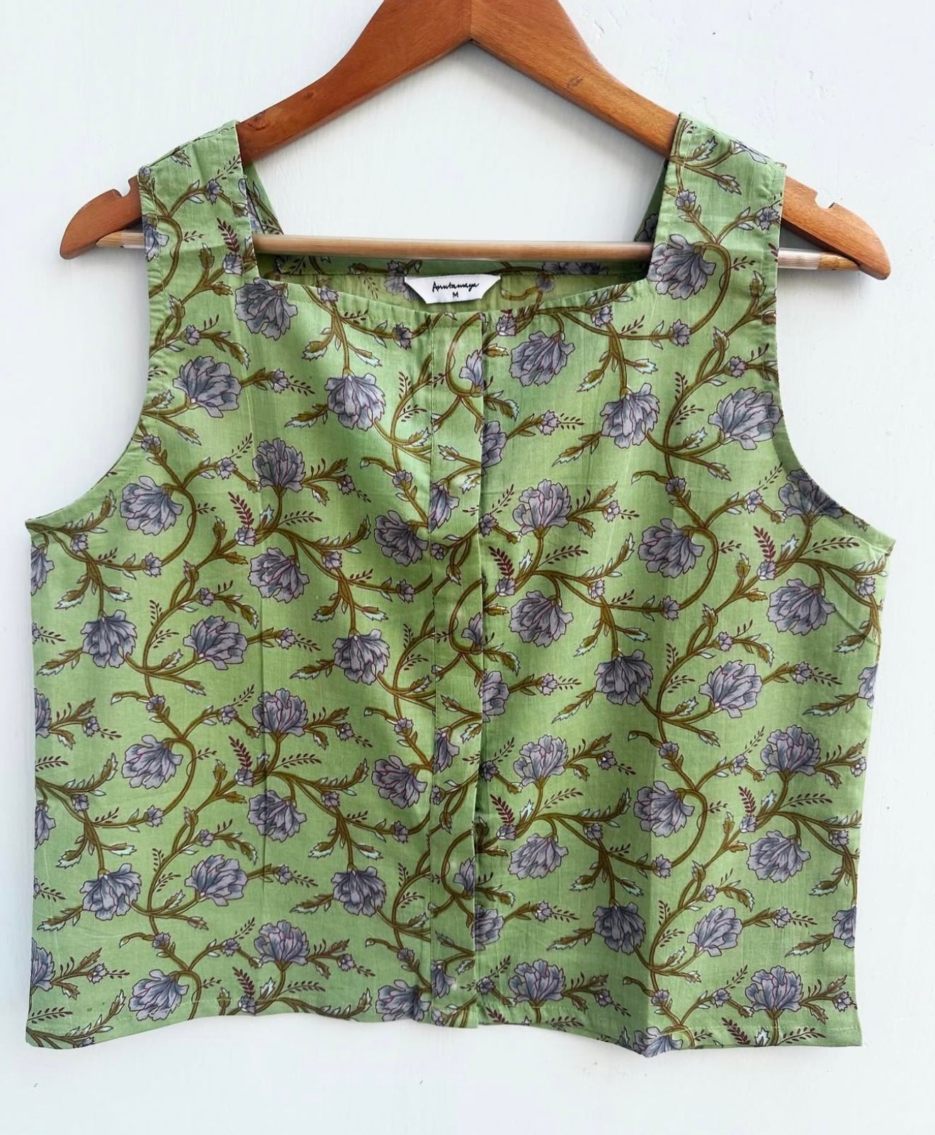 BROAD STRAP BUTTON DOWN TOP