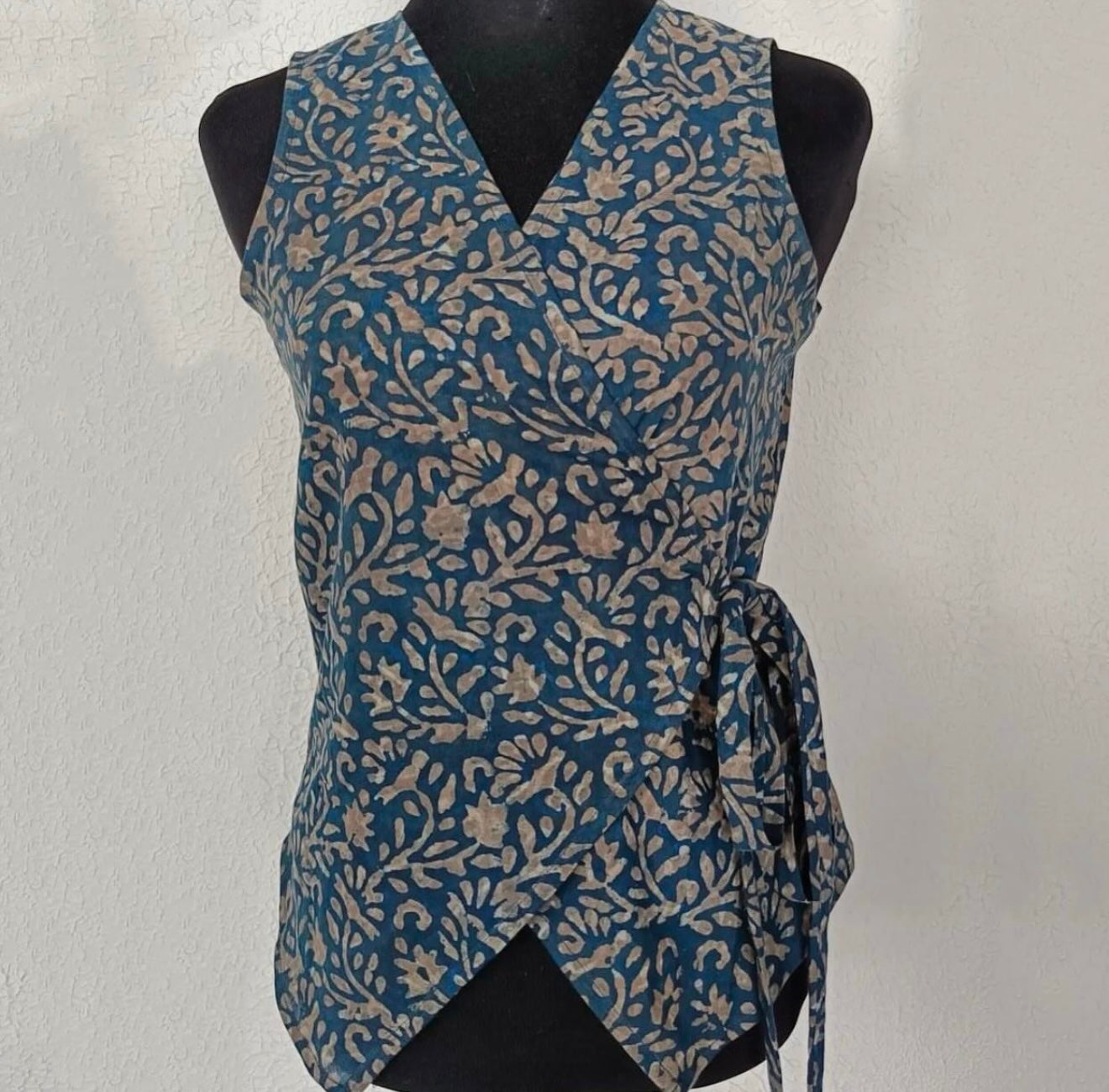 ASYMMETRICAL WRAP ON