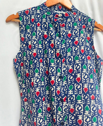 BUTTON DOWN DRESS WITH SOLID BORDER
