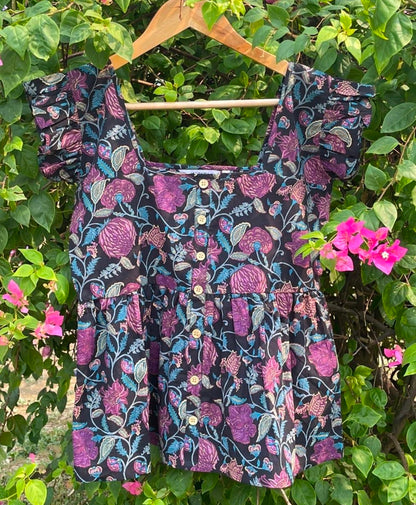 BUTTON DOWN TOP WITH FRILL SLEEVES