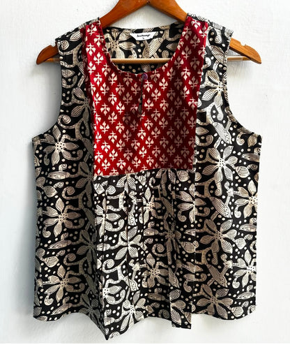 PATCH SLEEVELESS TOP