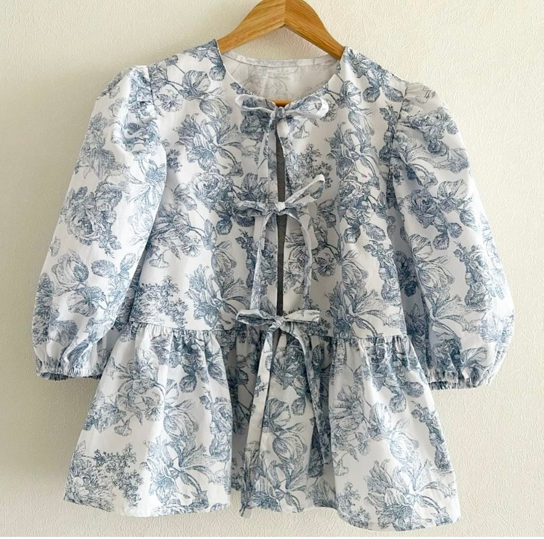 PRINTED FRONT TIE TOP