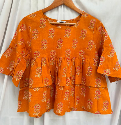 BASIC TIERED TOP