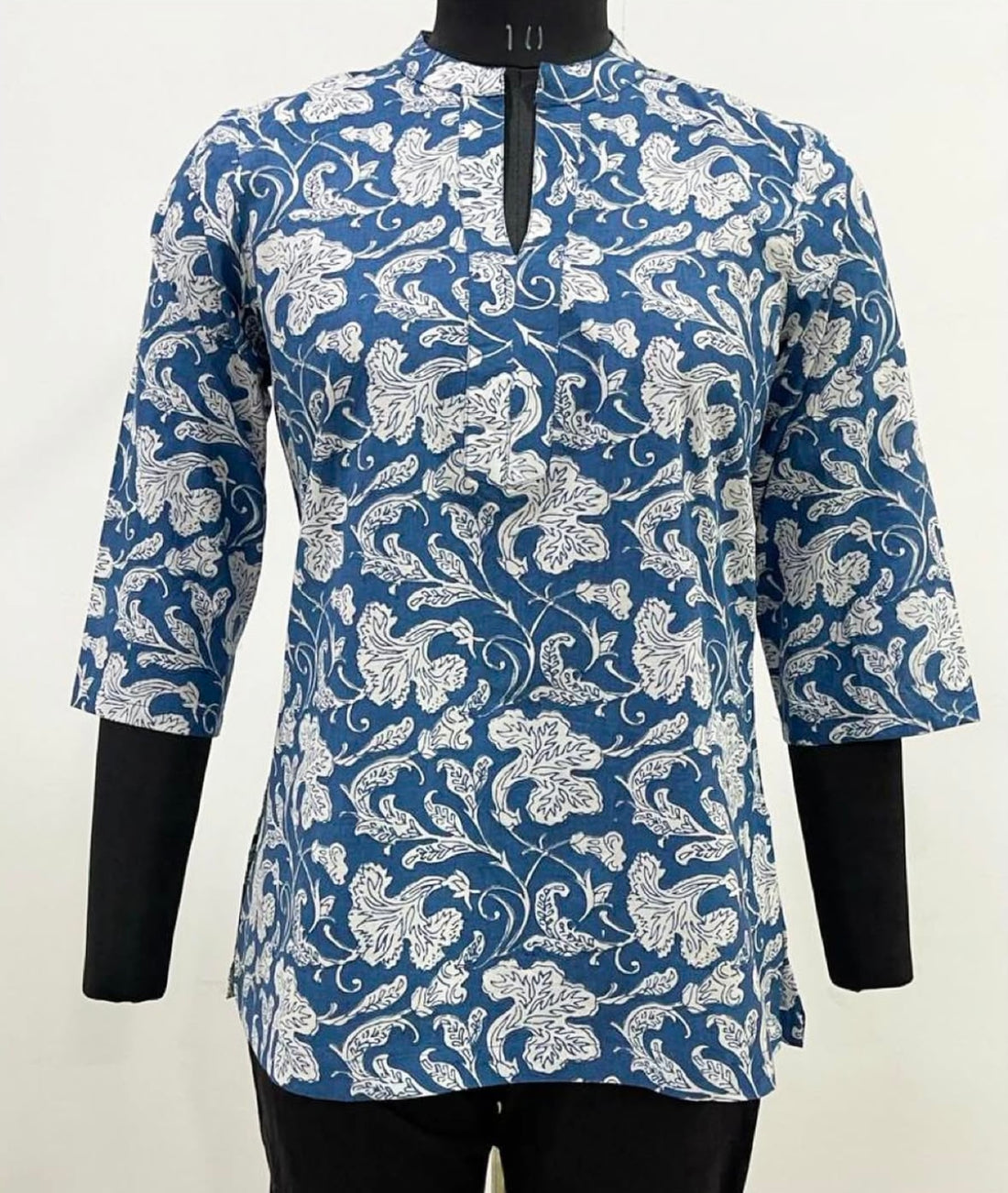 SHORT KURTA WITH MANDARIN COLLAR