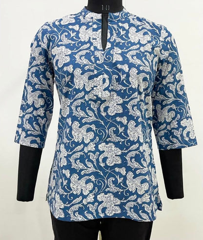 SHORT KURTA WITH MANDARIN COLLAR