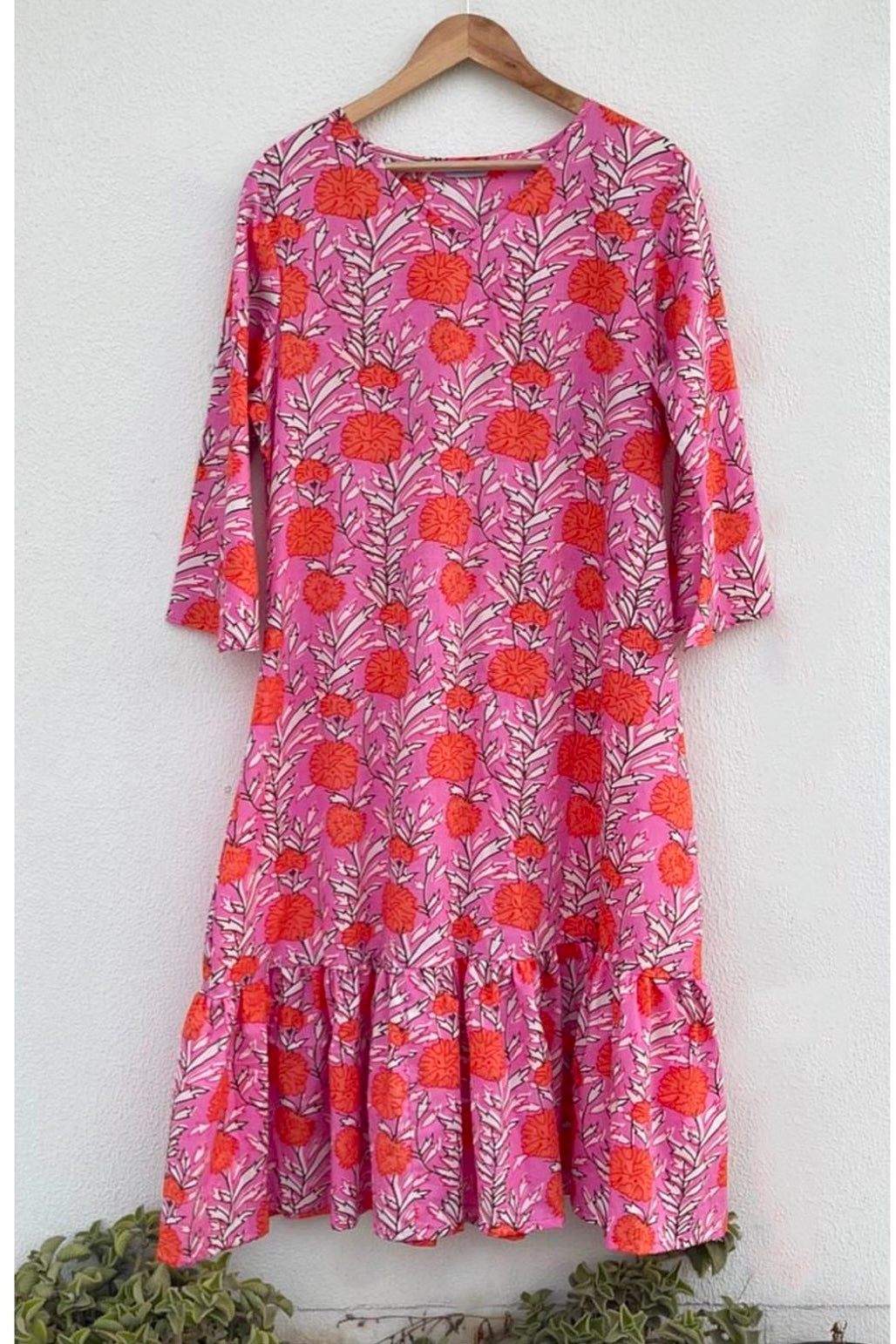 OVERSIZED BOTTOM FRILL DRESS