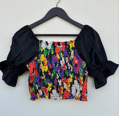 SMOCK-PUFFED SLEEVES TOP