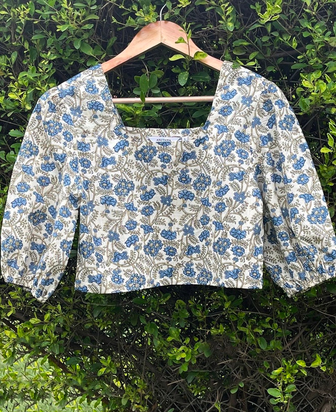 BASIC BLOUSE