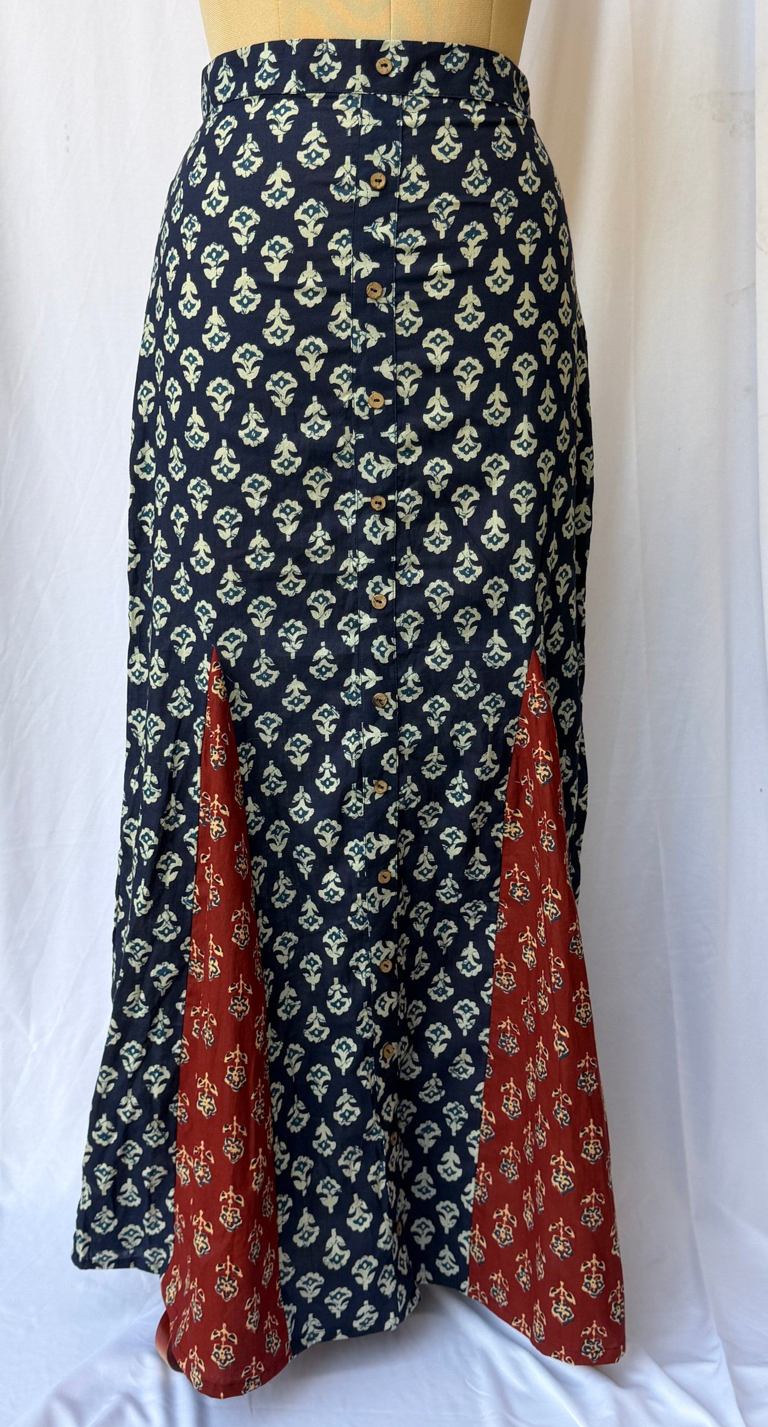 PANALLED LONG SKIRT WITH LINING