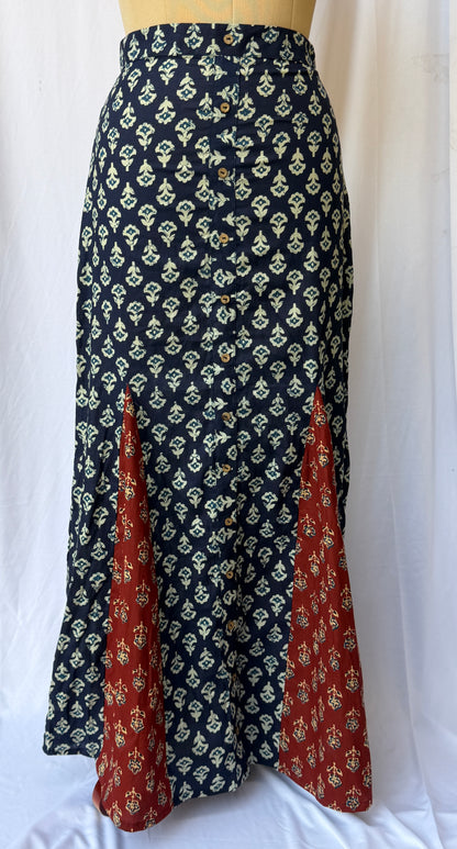 PANALLED LONG SKIRT WITH LINING