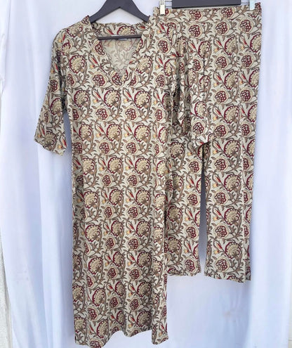 V-NECK ALINE KURTA SET