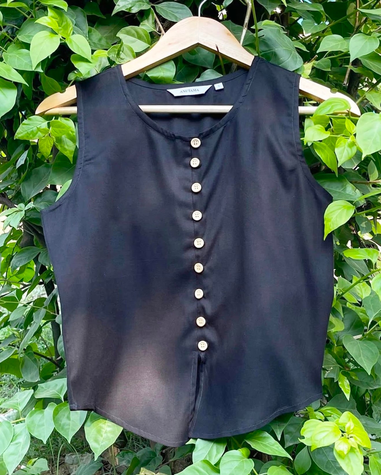 BUTTON DOWN-TOP