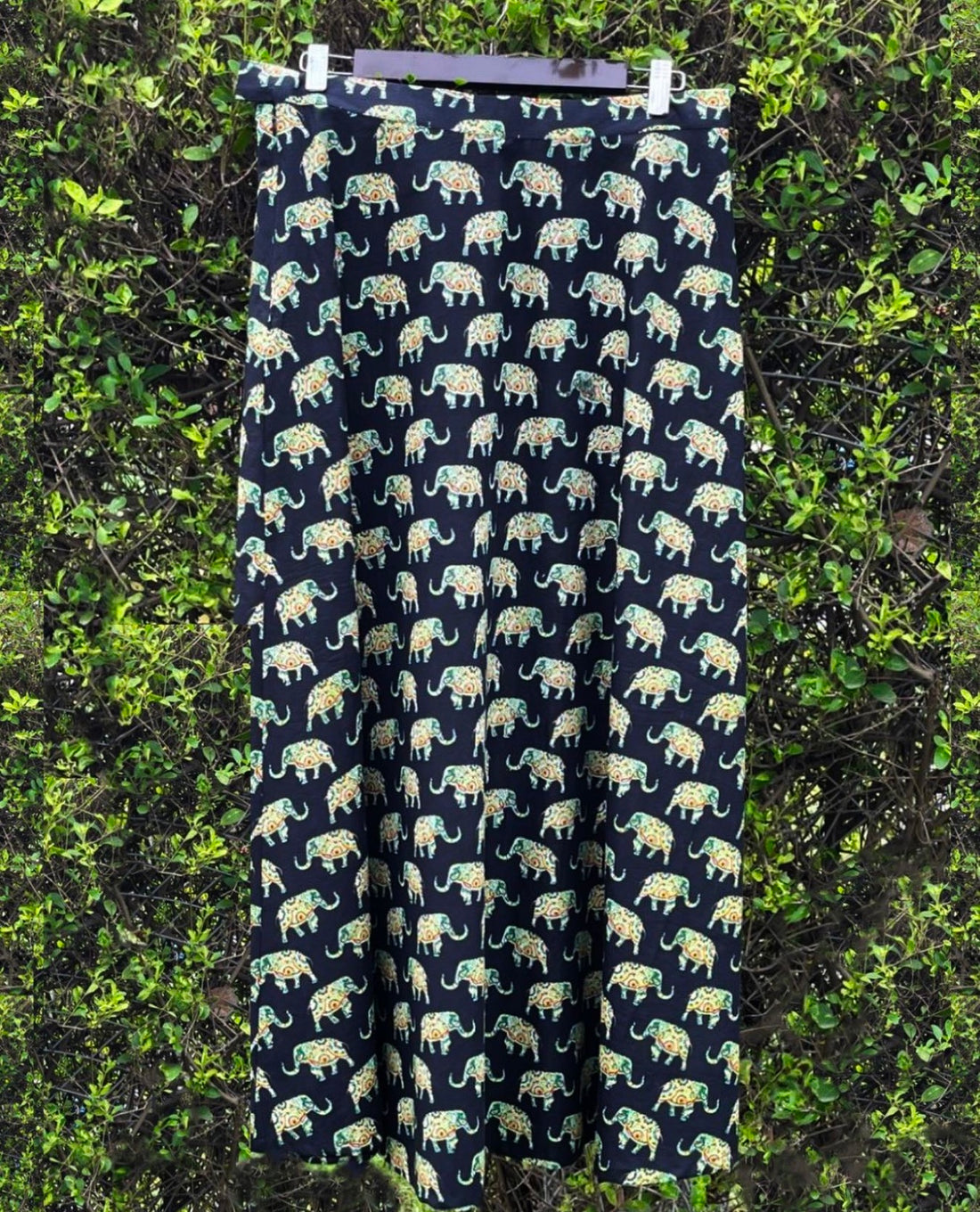 LONG- STRAIGHT SKIRT
