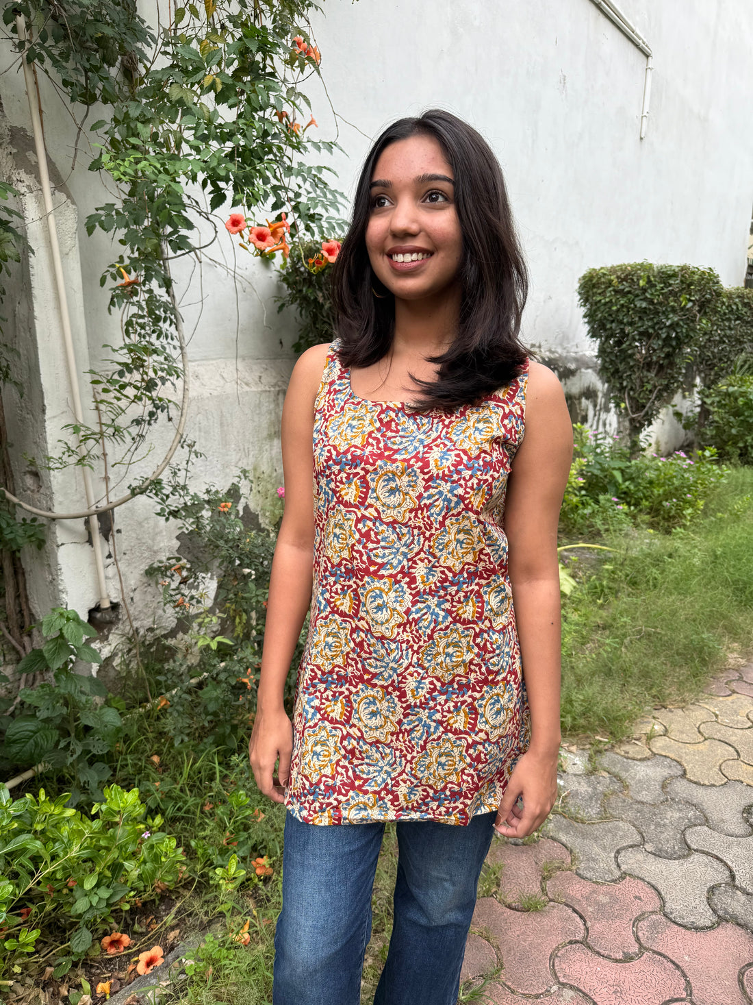 BACK DORI ROUND NECK KURTA