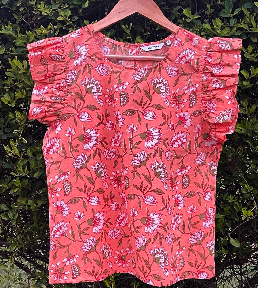 BASIC TOP WITH FRILL SLEEVES
