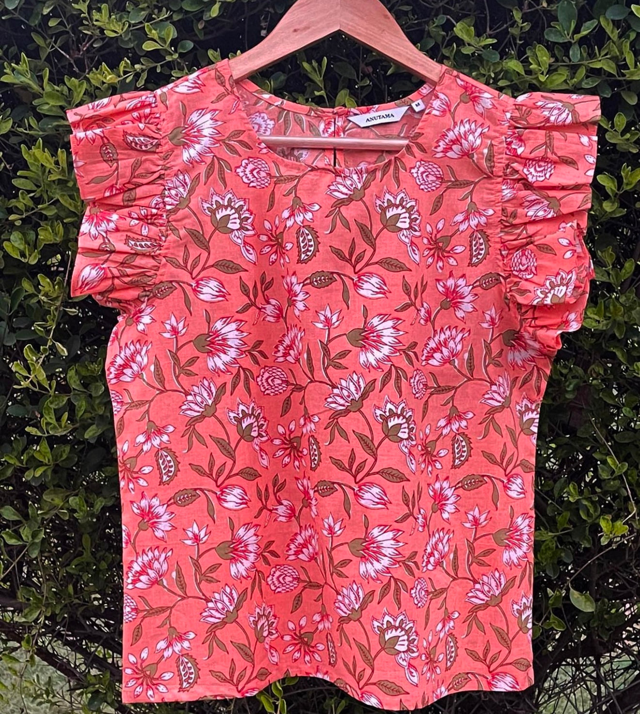 BASIC TOP WITH FRILL SLEEVES