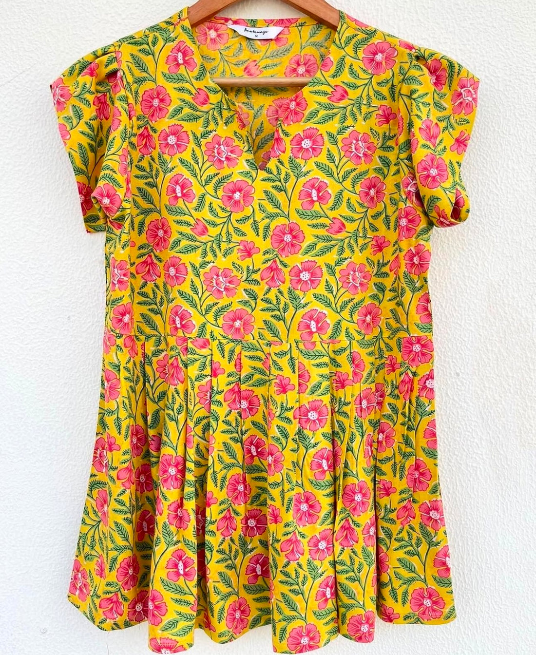 SHORT GATHERED V NECK KURTA WITH CAP SLEEVES
