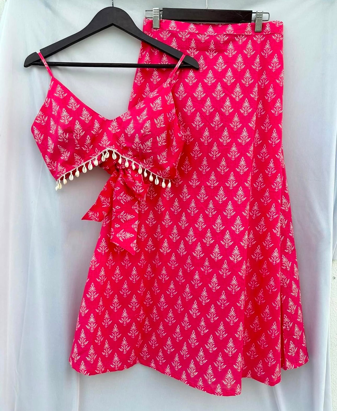 BACK KNOT STYLED LEHNGA
