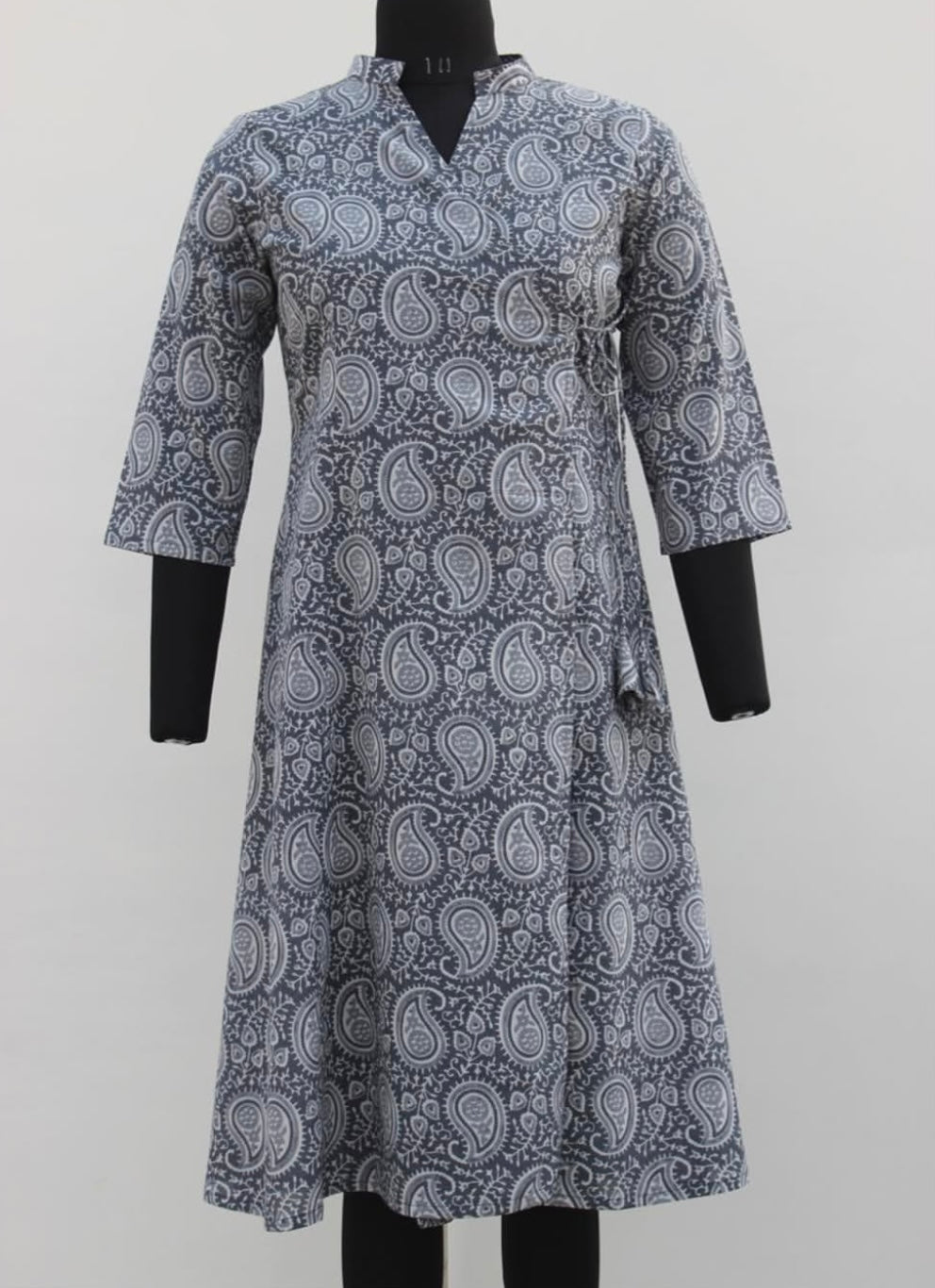 ANGRAKHA KURTA WITH MANDARIN COLLAR