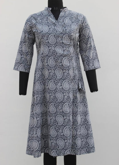 ANGRAKHA KURTA WITH MANDARIN COLLAR
