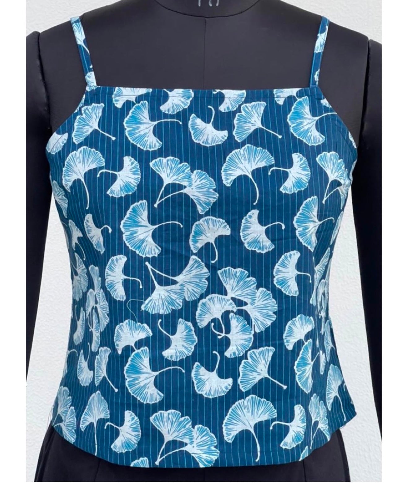 BASIC CAMISOLE WITH SQUARE NECK