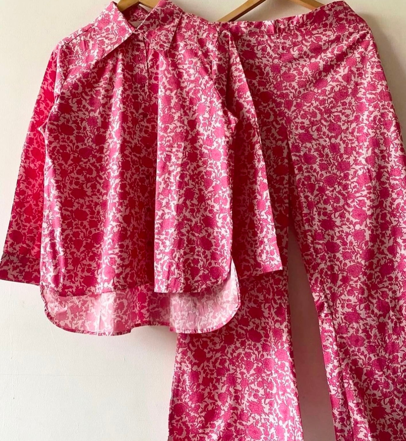 CO-ORD SET WITH ROUND CURVED HEM SHIRT