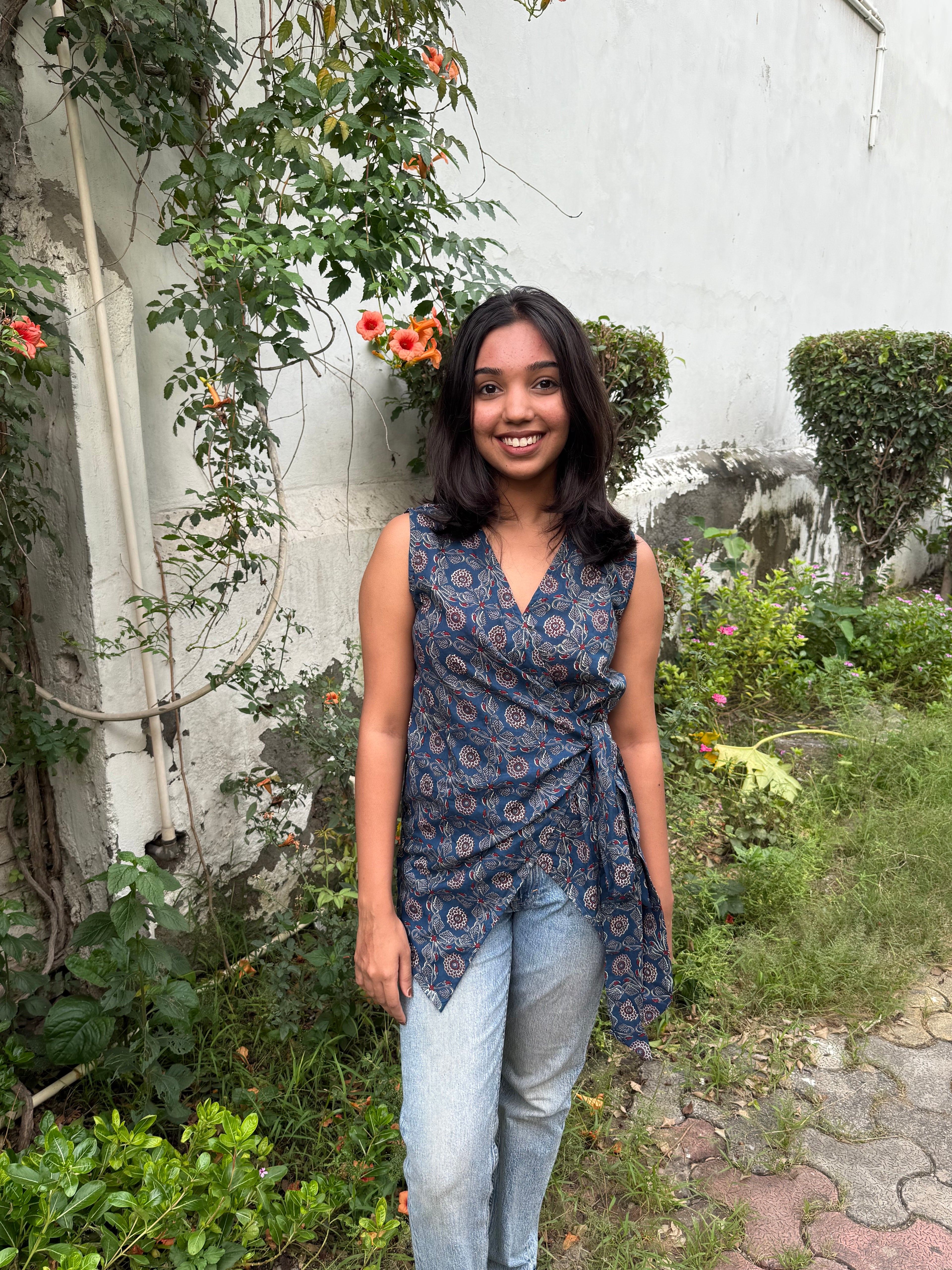 ASYMMETRICAL WRAP ON