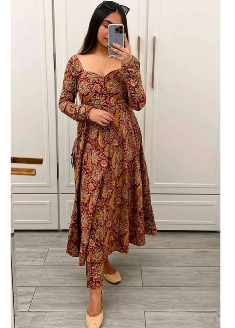 PAN ANARKALI SET WITH CHURIDAR SLEEVES