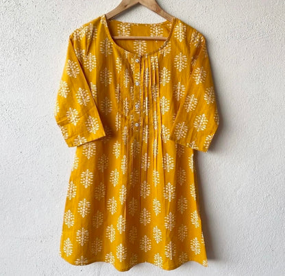 PLEATED ROUND NECK KURTA WITH BUTTON DETAILS
