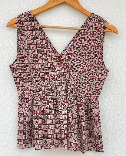 V NECK- GATHERED TOP
