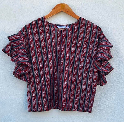 BUTTERFLY SLEEVES TOP