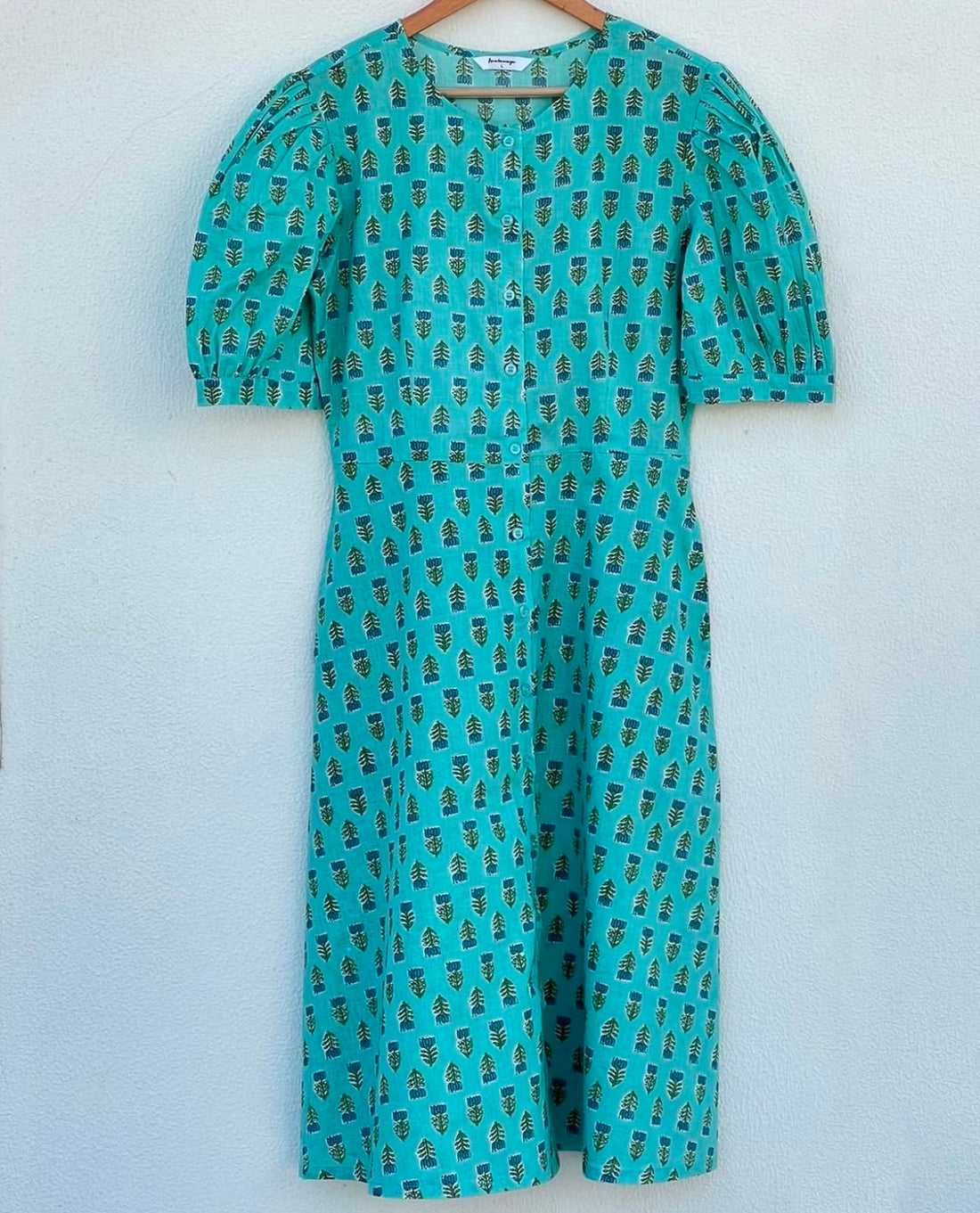BOAT NECK BUTTON DOWN DRESS WITH SHORT PUFFED SLEEVES