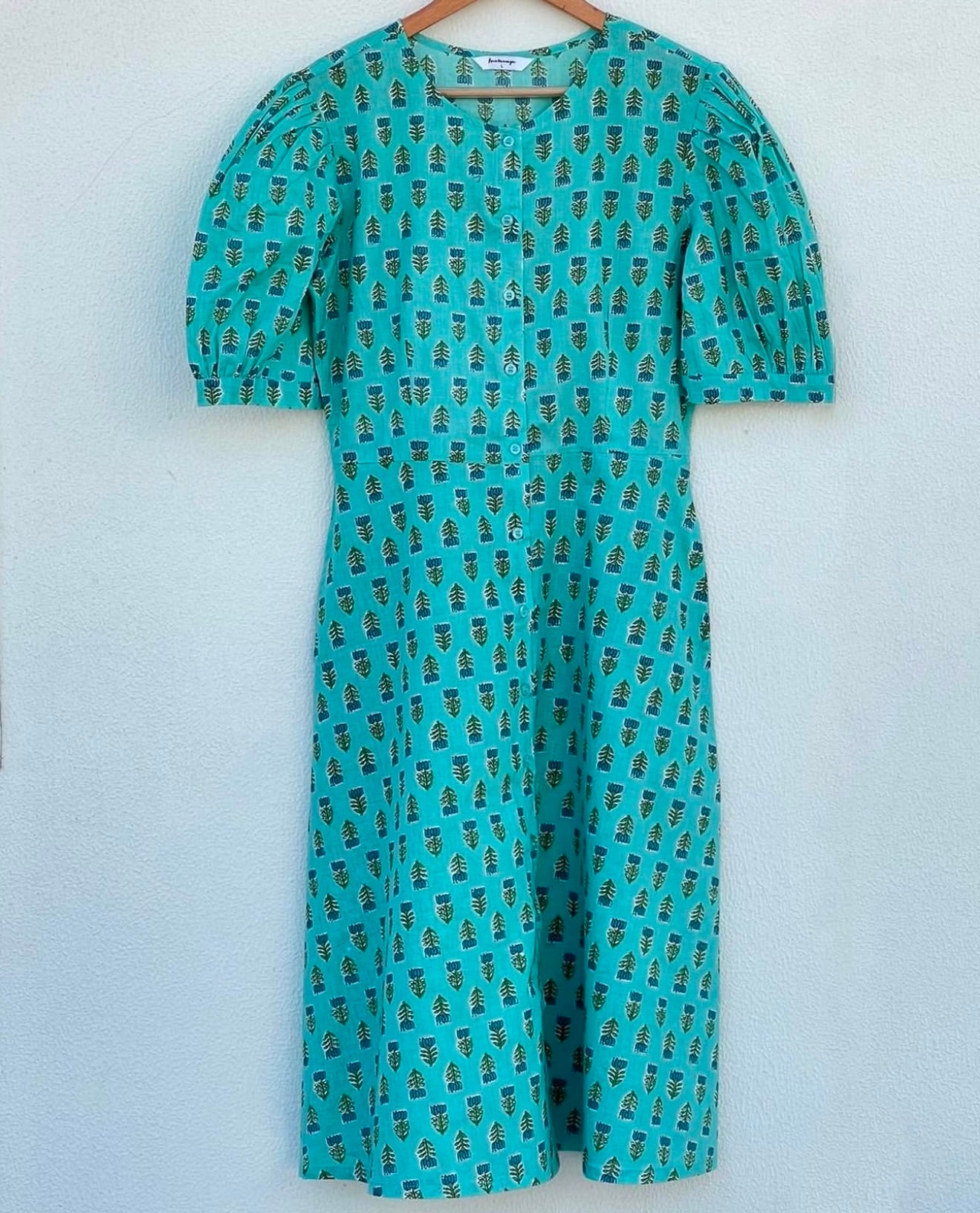 BOAT NECK BUTTON DOWN DRESS WITH SHORT PUFFED SLEEVES